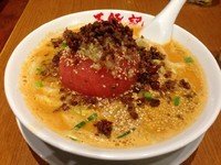「トマト坦々麺&ビール」@万豚記 アーバンドックららぽーと豊洲店の写真