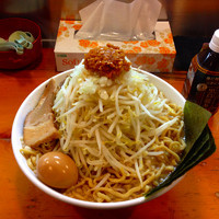 「ラーメン 特盛 全部のせ」@山勝角ふじ 新松戸店の写真