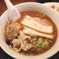 「特醤油肉そば」@濃厚担々麺・らーめんつけめん 仁の写真