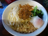「汁なし担々麺（大盛）＋温玉\1080」@自家製麺ほうきぼし 神田店の写真