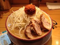 「らーめん + 赤いやつ(辛味)」@らーめん バリ男の写真