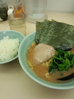 「ラーメン、小ライス」@横浜家系ラーメン田中の写真