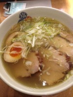 「塩ラーメン琥珀(全部乗せ)」@塩逸品 五代目けいすけ 本店の写真