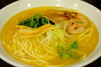 「塩ラーメン＋炊き込みご飯」@らーめん紬麦の写真