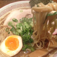 「和歌山中華そば熟成大盛り」@三麺流 武者麺 江坂店の写真