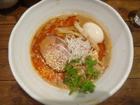 「辛海老らーめん(大盛)+味玉(780円+クーポン)」@新宿 モモンガの写真