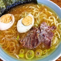 「ラーメン+味付玉子」@まこと家の写真