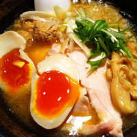 「濃厚鶏骨醤油そば味玉」@濃厚鶏そば 麺屋武一 新橋本店の写真