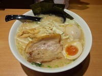 「濃厚とんこつ醤油味玉（780円）」@ラーメン春樹 立川店の写真