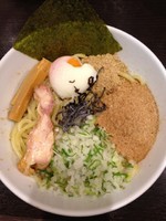 「油そば＋温泉玉子」@台湾まぜそば・油そば専門 あびすけ 西新宿7丁目店の写真