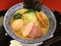 「半熟味玉 (塩) 芳醇香味そば (850円)」@麺屋 一燈 ラゾーナ川崎店の写真