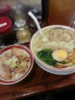 「ワンタン麺+煮豚丼セット」@広州市場 中目黒店の写真