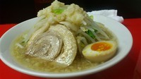 「ラーメン並ニンニクアブラ600円」@びんびん豚の写真