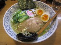 「塩たまそば」@函館らーめん あじ汐の写真