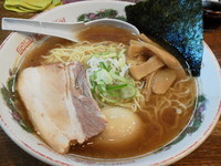 「本節そば（中）　：クーポン券で味玉」@らあめん 寸八 総本店の写真