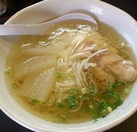 「焙煎ウルメ煮干し塩ラーメン・750円」@超純水採麺 天国屋の写真