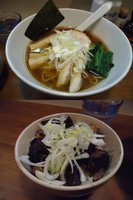 「『醤油らーめん+お肉ごはん(￥700+250)』」@Trigo(トリーゴ)の写真