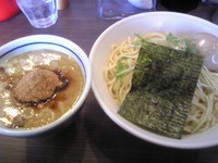 「鶏と魚介の濃厚つけ麺(中盛無料）＋味玉」@INOSHOWの写真