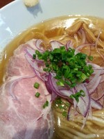 「煮干塩味玉800円」@町田汁場 しおらーめん 進化の写真