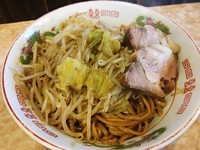 「焼らーめん（中）豚2枚（ヤサイニンニクハイカロリー）￥800」@肉汁らーめん 公 kimiの写真