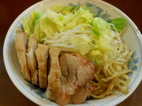 「らーめん（野菜多め）＋豚増し」@らーめん陸の写真