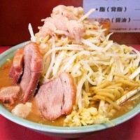 「大盛チャーシュー（麺カタメ／野菜マシマシ／ニンニク／アブラ）」@ラーメン二郎 歌舞伎町店の写真