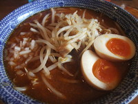 「辛みそもやしラーメン味玉入り７００円」@弘富の写真