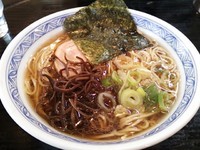 「淡口らーめん（大盛）750円」@かすみ屋の写真