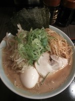「ネギ豚骨味噌ラーメン」@横浜家系ラーメン 港家 麹町店の写真