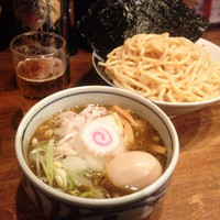 「【麺処 あきら しぐれ】特製つけ麺  ￥９８０＆麦酒」@ラーメンアキラの写真