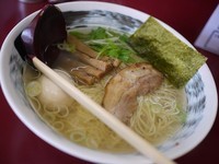 「濱塩らぁめん￥680」@らぁめん こもん 桜ケ丘店の写真