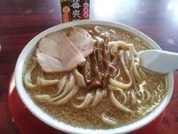 「中華そば　750円」@杭州飯店の写真