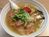 「【期間数量限定】牛脂を使った塩らぁ麺＋大、800円＋100円」@桜台らぁ麺 美志満の写真