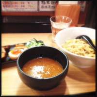 「超濃厚魚介とんこつ辛つけ麺」@らーめん つけ麺 春樹 王子店の写真