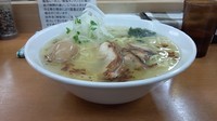「鶏塩拉麺（味玉入り）」@富白 御徒町本店の写真
