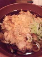 「ジャンボ唐揚げうどん340円」@六文そば 日暮里第1号店の写真