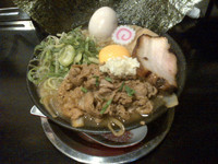 「特・肉玉そば　肉増し」@肉玉蕎麦 おとど 北松戸総本山の写真