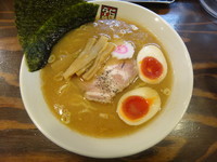 「煮干しらーめん+味玉(680円+クーポン)」@煮干しらーめん 玉五郎 東京新宿店の写真