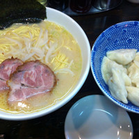 「塩らーめん(細麺)＋水餃子」@氣華の写真