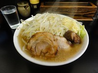 「ラーメン中盛　740円　野菜すこし多め」@ラーメン浜田家の写真