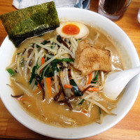 「みそラーメン750円＋味玉（クーポン）」@コハクノトキの写真