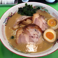 「チャーシューメン（大）＋煮たまご」@万楽の写真