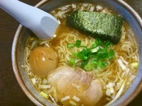 「醤油らぁ麺＋味玉」@麺酒房サスケ 飯田橋店の写真