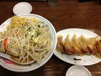 「タンギョウ」@トナリ 丸の内店の写真