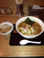 「ワンタン中華そば＆焼豚丼」@中華そば・つけ麺 タナカ90の写真