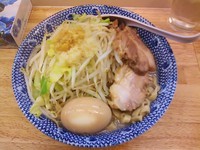 「らーめん中盛(600円)+煮玉子(100円)」@らーめん きじとらの写真