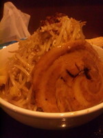 「自然洞スペシャル（黒）＋ダブル（野菜増し）」@自然洞 麺舗 西口店の写真