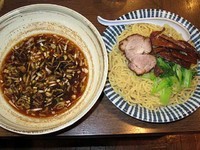 「黒濃（くろこく）つけ麺」@しゅうまい屋の写真