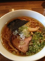 「鰮煮干（醤油）炭焼きチャーシュー　７３０円」@喜元門 本店の写真