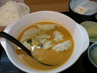 「担々スープ餃子（週替わり）定食\800」@餃子会館 浅草店の写真